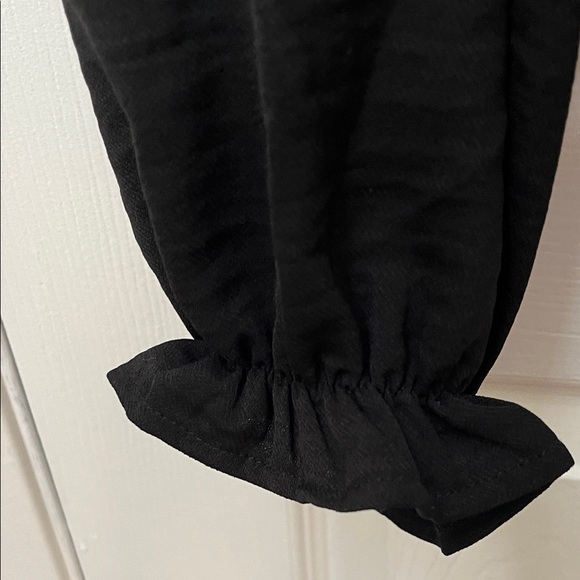 Topshop Black V-Neck Blouse NWT Nordstrom - Picture 4 of 7